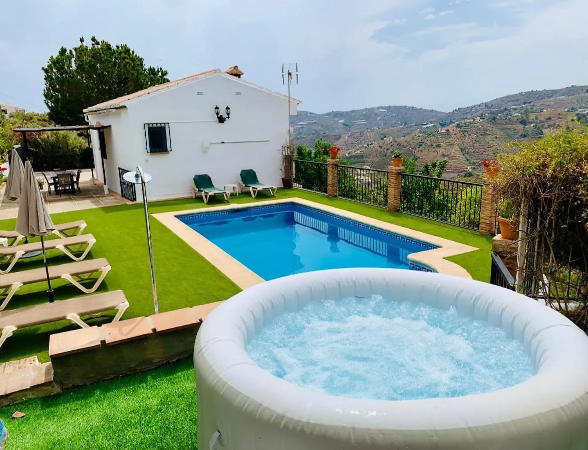 Villa En Frigiliana Con Piscina Y Jacuzzi