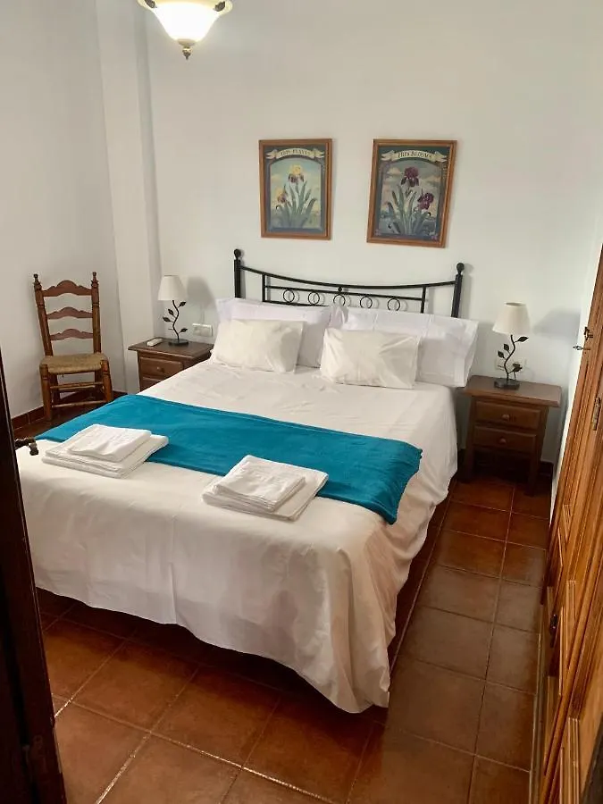 Villa En Frigiliana Con Piscina Y Jacuzzi Сasa de vacaciones